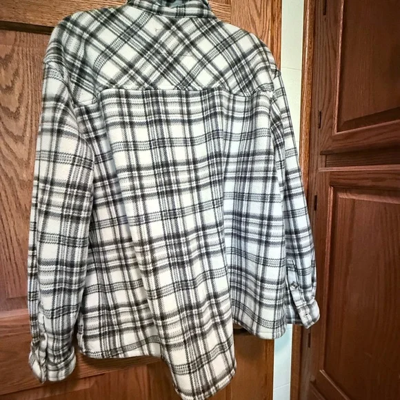 SAGE Collective Sherpa-Lined Plaid Jacket - Picture 2 of 5